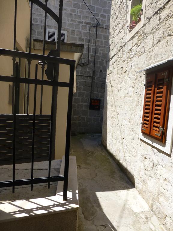 Apartment Elena Rooms Split Exterior photo